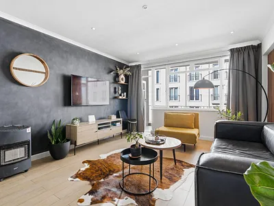 1 Bedroom Apartment For Sale in Cape Town - HURw.webp