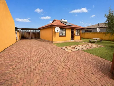 2 Bedroom House For Sale in Benoni - md5x.webp