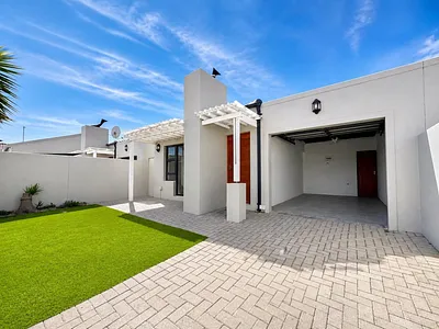 3 Bedroom House To Rent in Blouberg - kOrt.webp