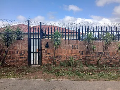 3 Bedroom House For Sale in Johannesburg - img
