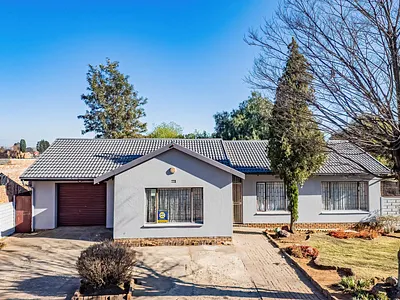 3 Bedroom House For Sale in Bakerton, Springs - img