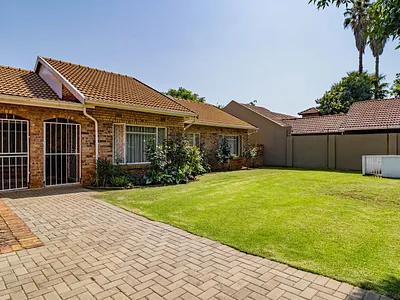 3 Bedroom House For Sale in Bakerton, Springs - Z5LH.webp