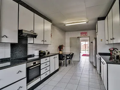 4 Bedroom House For Sale in Springs - fNt1.webp