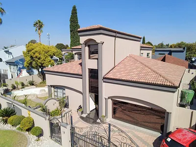 5 Bedroom House For Sale in Benoni - img