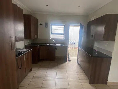 2 Bedroom Apartment To Rent in Benoni - img
