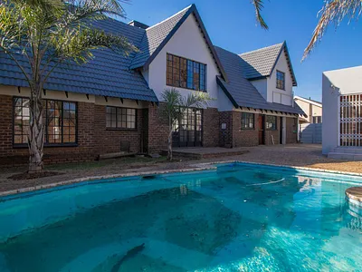 6 Bedroom House For Sale in Boksburg - F9Kn.webp