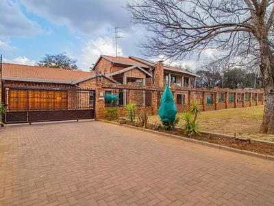3 Bedroom House For Sale in Benoni - wOZh.webp