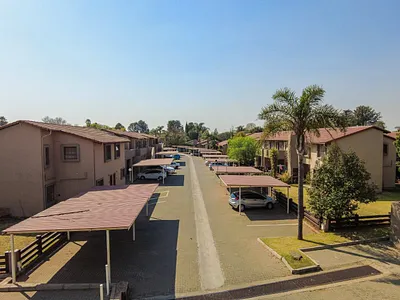 2 Bedroom Apartment For Sale in Benoni - 5h7P.webp