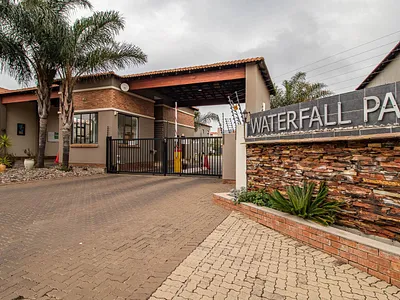 2 Bedroom Apartment For Sale in Benoni - MqFE.webp