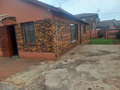 3 Bedroom House For Sale in Springs - o5sN.webp