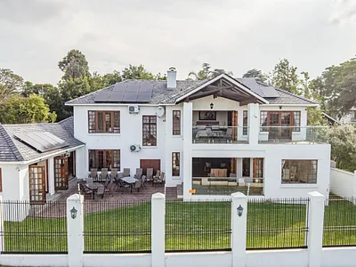 4 Bedroom House For Sale in Benoni - 2Vqa.webp