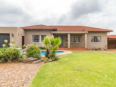 3 Bedroom House For Sale in Benoni - usdr.webp
