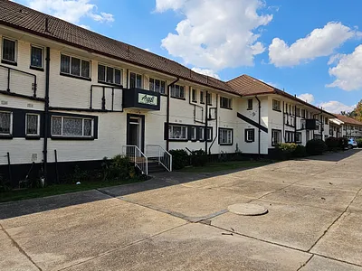 2 Bedroom Apartment For Sale in Vereeniging - 16ln.webp