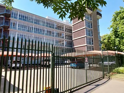 2 Bedroom Apartment For Sale in Vereeniging - IK5i.webp