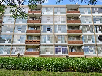 3 Bedroom Apartment For Sale in Vereeniging - img