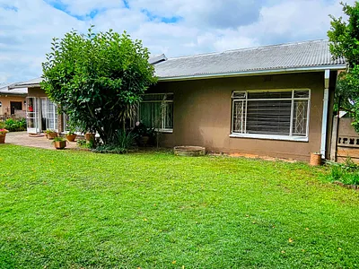 3 Bedroom House For Sale in Vereeniging - krDT.webp