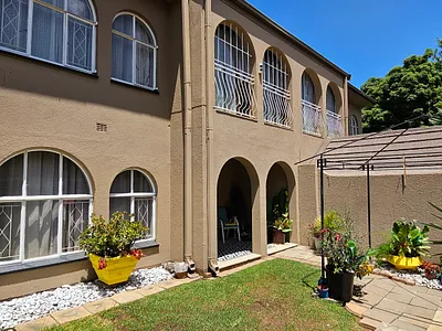 3 Bedroom Townhouse For Sale in Vereeniging - lDMk.webp