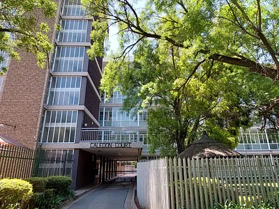 2 Bedroom Apartment For Sale in Vereeniging - img