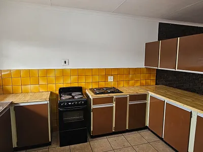 2 Bedroom Apartment For Sale in Vereeniging - 8xyN.webp