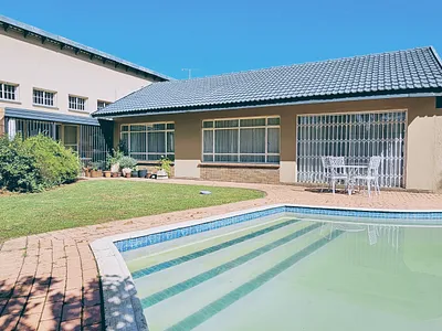 3 Bedroom House For Sale in Risiville, Vereeniging - 2xKq.webp