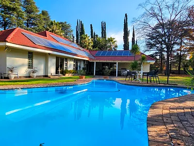 4 Bedroom House For Sale in Vereeniging - oM3F.webp