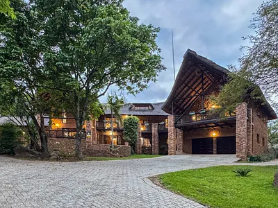 4 Bedroom House For Sale in Sonheuwel, Nelspruit - HY9g.webp