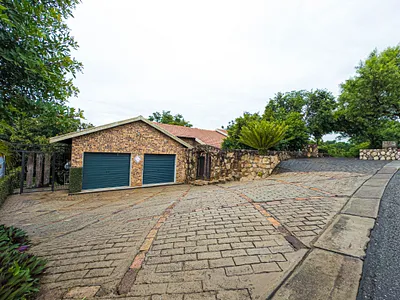 4 Bedroom House For Sale in Nelspruit - ZrKD.webp