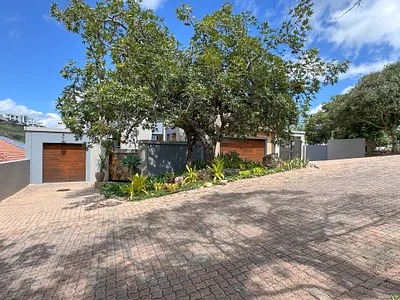 6 Bedroom House For Sale in Sonheuwel, Nelspruit - Pgo6.webp