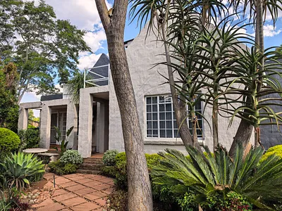 5 Bedroom House For Sale in Pretoria - vOrh.webp