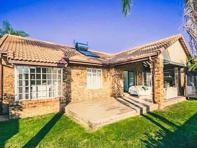 3 Bedroom Townhouse For Sale in Pretoria - Amp4.webp