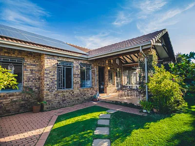 4 Bedroom Townhouse For Sale in Pretoria - img