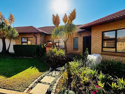 3 Bedroom Townhouse For Sale in Pretoria - img