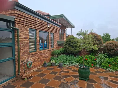 3 Bedroom Townhouse For Sale in Pretoria - img