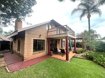 3 Bedroom Townhouse For Sale in Pretoria - EIv8.webp