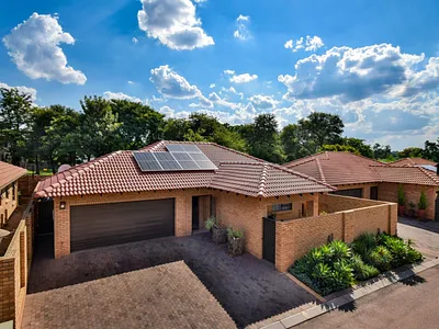 3 Bedroom Townhouse For Sale in Pretoria - PFC5.webp