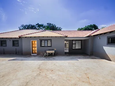6 Bedroom House For Sale in Pretoria - img