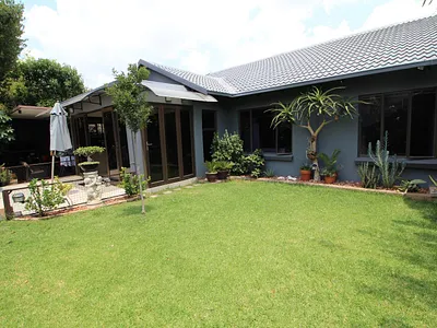 3 Bedroom Townhouse For Sale in Midrand - NLpC.webp