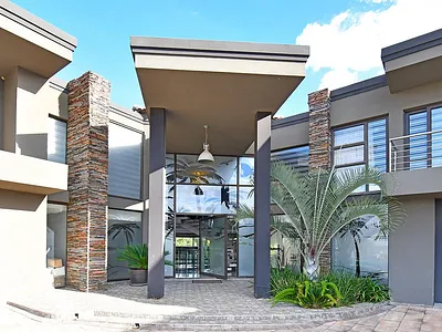 5 Bedroom House For Sale in Centurion - img