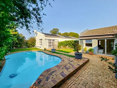 4 Bedroom House For Sale in Blouberg - EXnI.webp