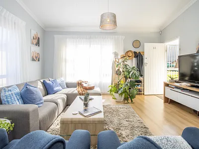2 Bedroom House To Rent in Fish Hoek - img