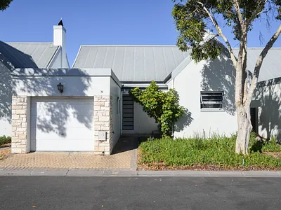 2 Bedroom House To Rent in Milnerton - 8wIM.webp