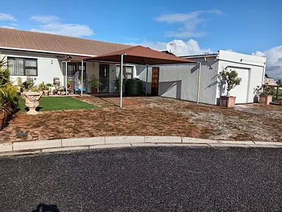 4 Bedroom House To Rent in Milnerton - 6ay6.webp