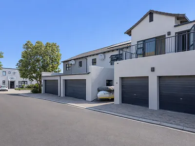 3 Bedroom Apartment For Sale in Milnerton - sqtv.webp