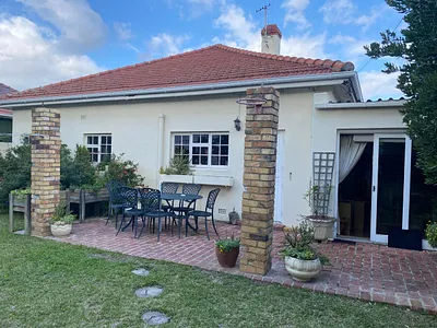 3 Bedroom House For Sale in Cape Town - SdGe.webp