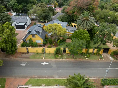 5 Bedroom House For Sale in Johannesburg - 1j4U.webp