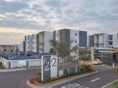 3 Bedroom Apartment For Sale in Midrand - PhIr.webp