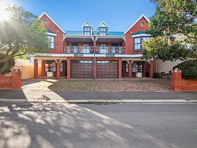 8 Bedroom House For Sale in Gordons Bay - XxPL.webp