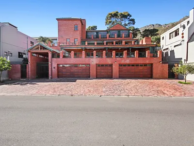 6 Bedroom House For Sale in Gordons Bay - gWcO.webp