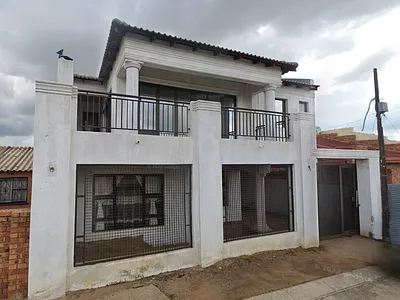 4 Bedroom House For Sale in Soweto - mgbl.webp