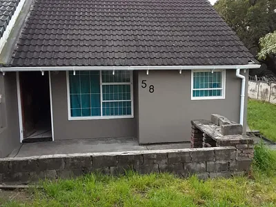 3 Bedroom House For Sale in East London - img